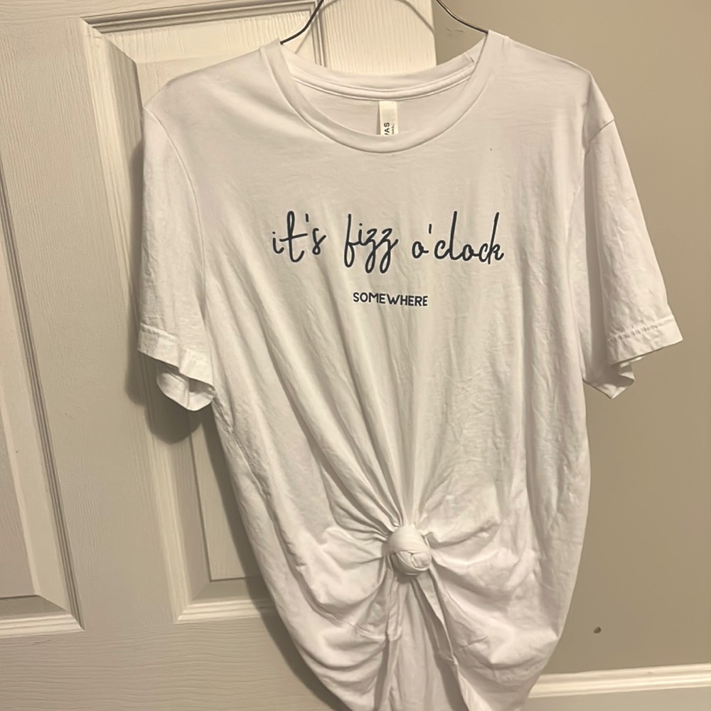 NWOT Arbonne tee Medium